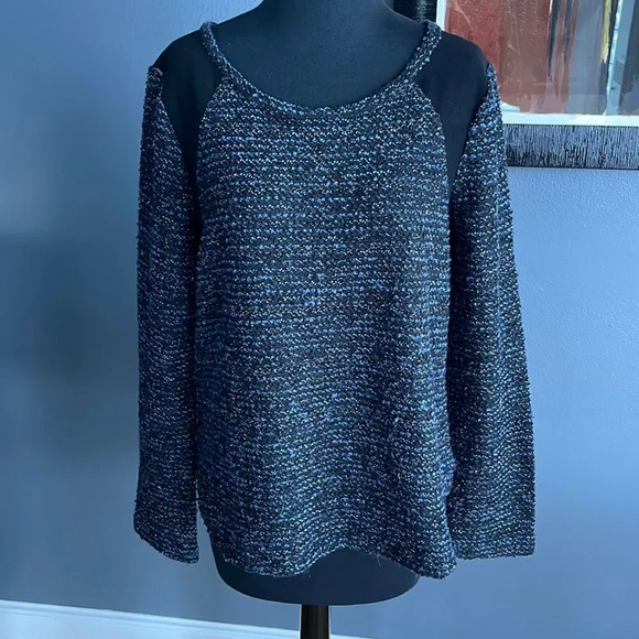Sanctuary nubby blue/black/metallic gold black shoulder inset top. Medium. - Picture 1 of 5